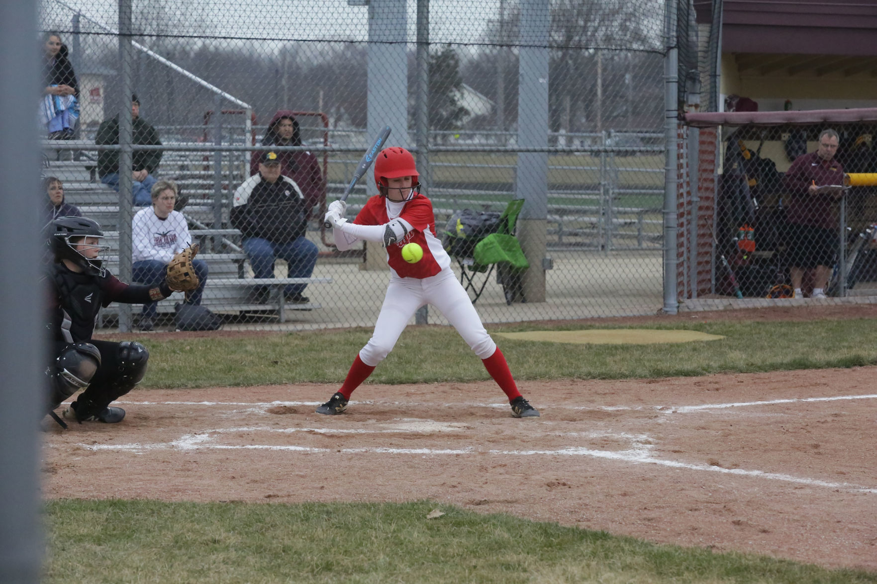 Gallery Bulldogs vs Trojans in softball
